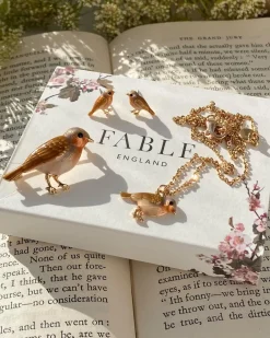 Online Fable England Enamel Robin Brooch