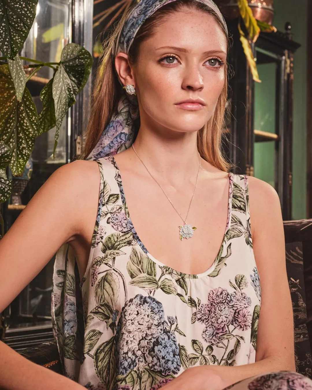 Fashion Fable England Hydrangea Silver Necklace