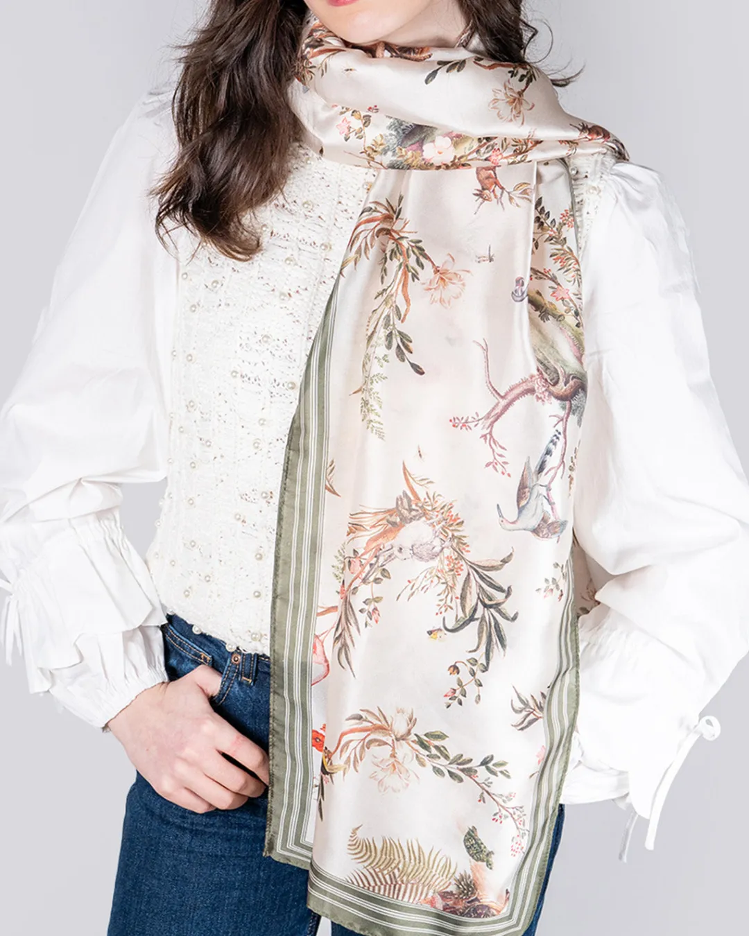 Hot Fable England Wonderland Toile Silky Scarf